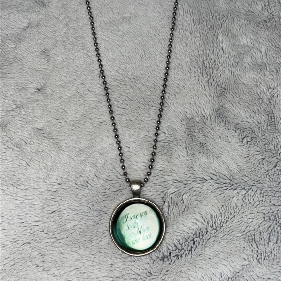 “i love you to the moon and back” necklace - Picture 1 of 4